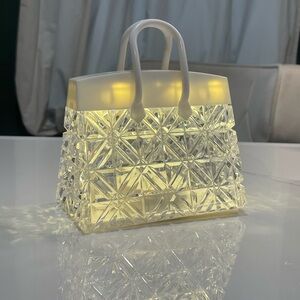 Beautiful Little purse lamp.